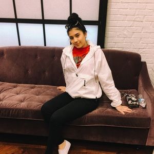 Meet your Posher, Maggie